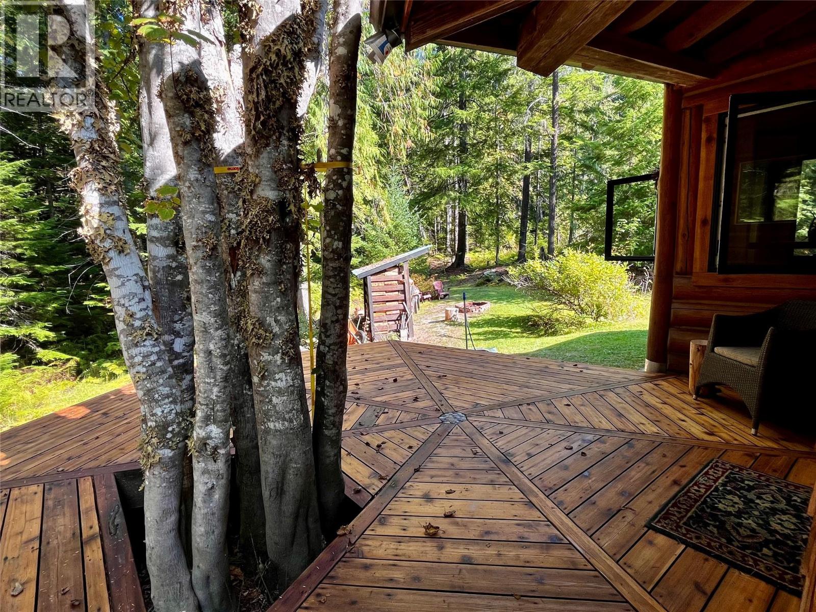 785 Beech Road, Nakusp