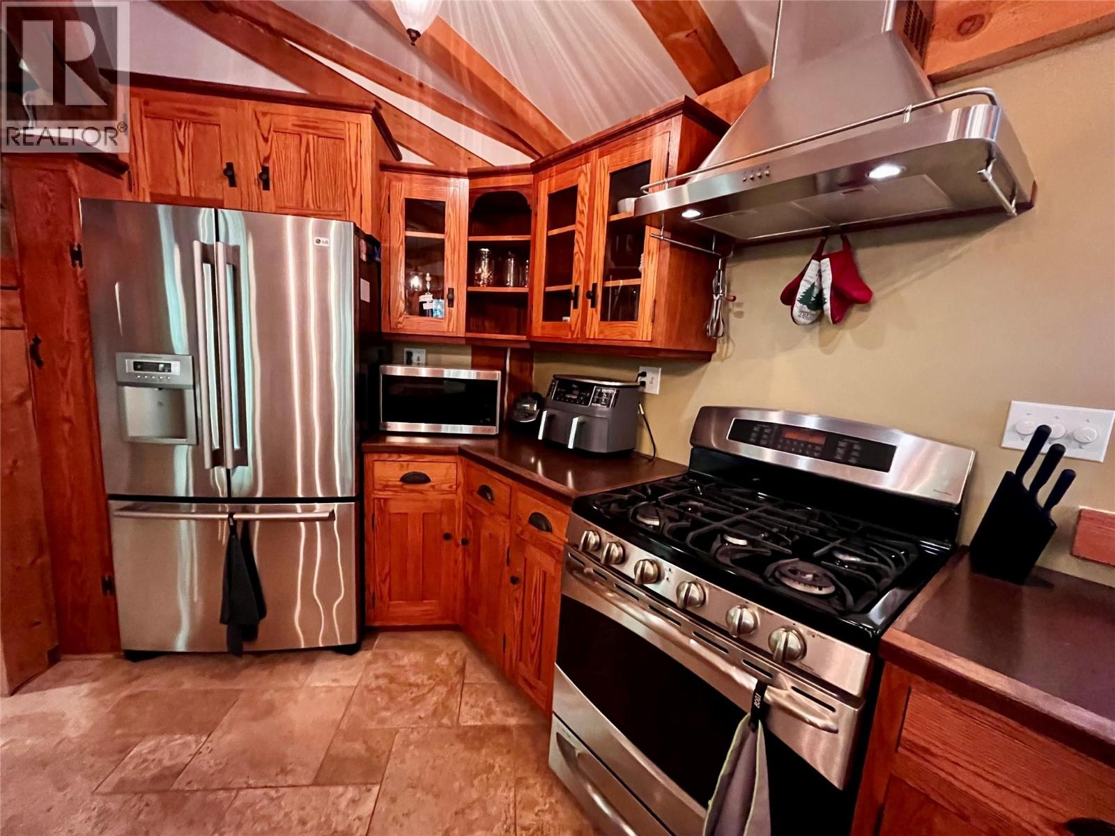 785 Beech Road, Nakusp