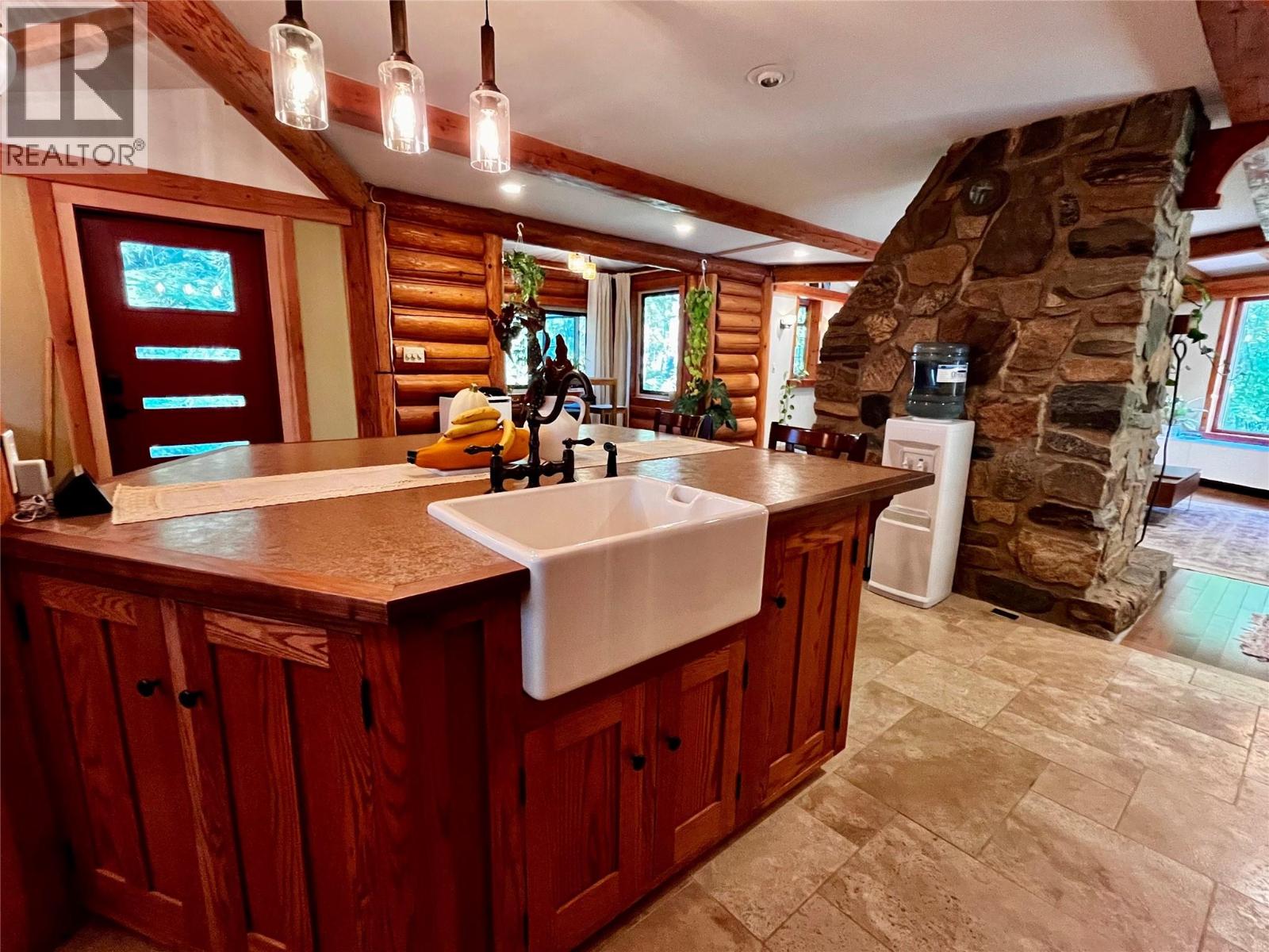 785 Beech Road, Nakusp