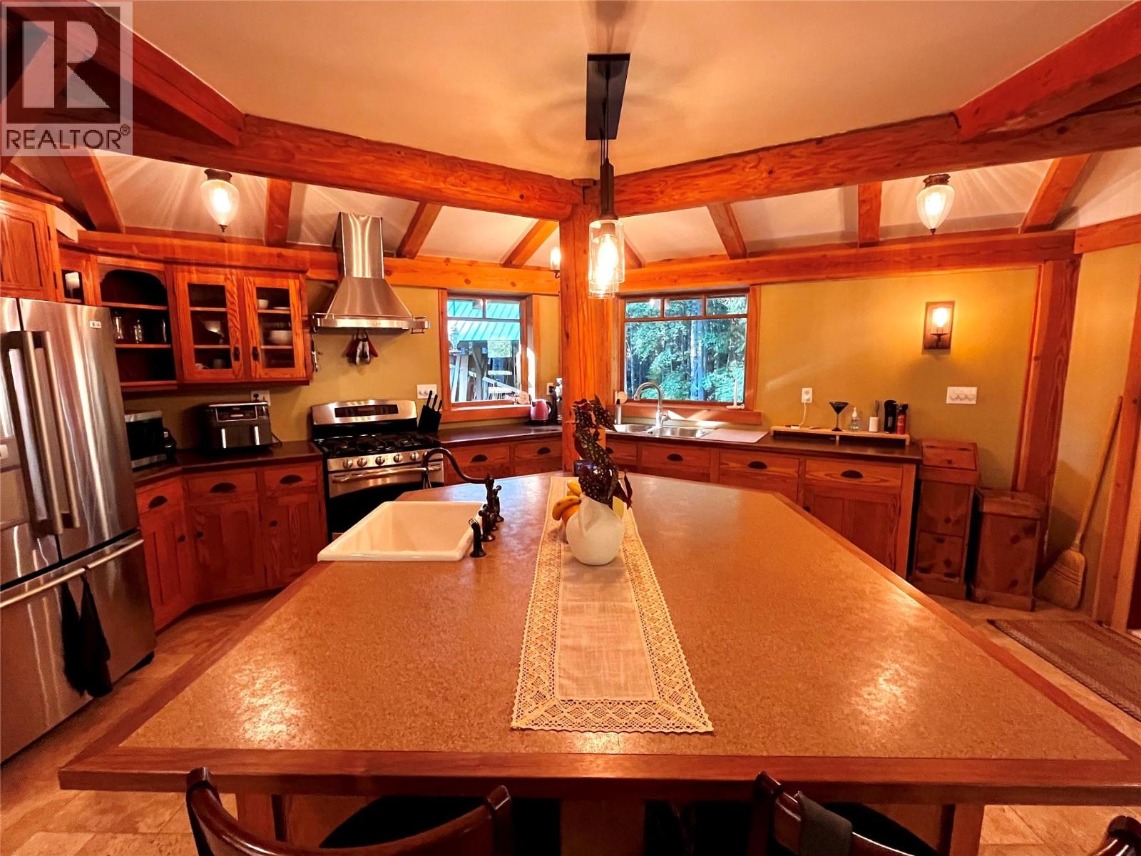 785 Beech Road, Nakusp