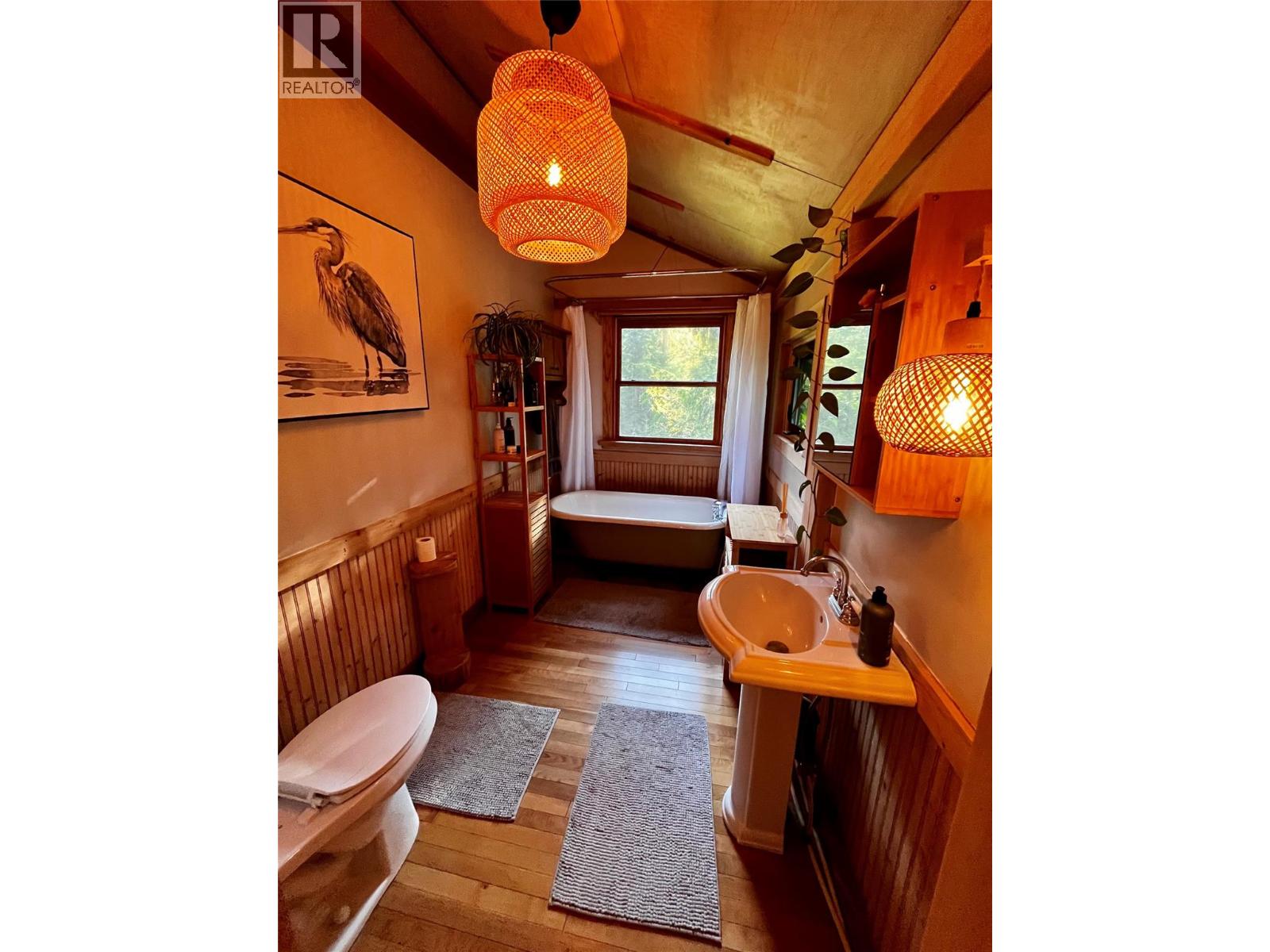 785 Beech Road, Nakusp