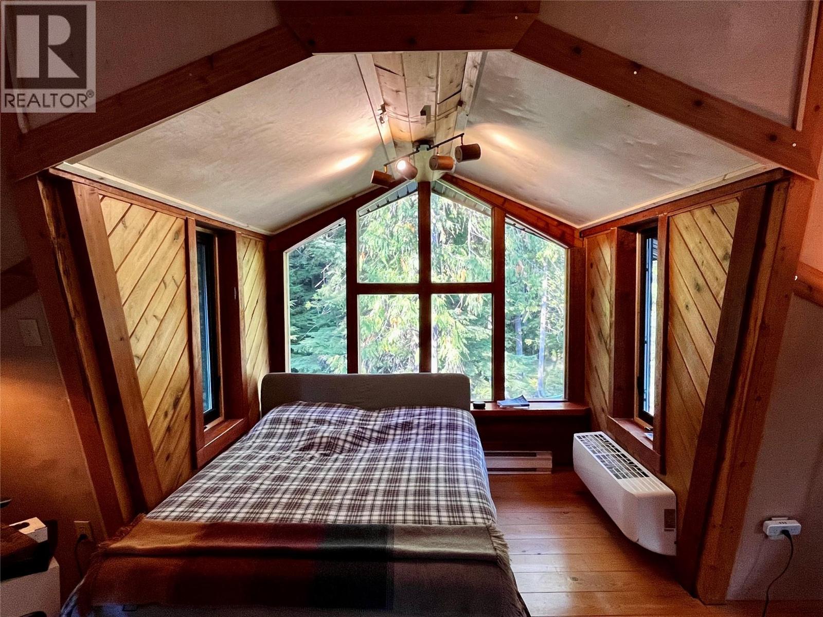 785 Beech Road, Nakusp