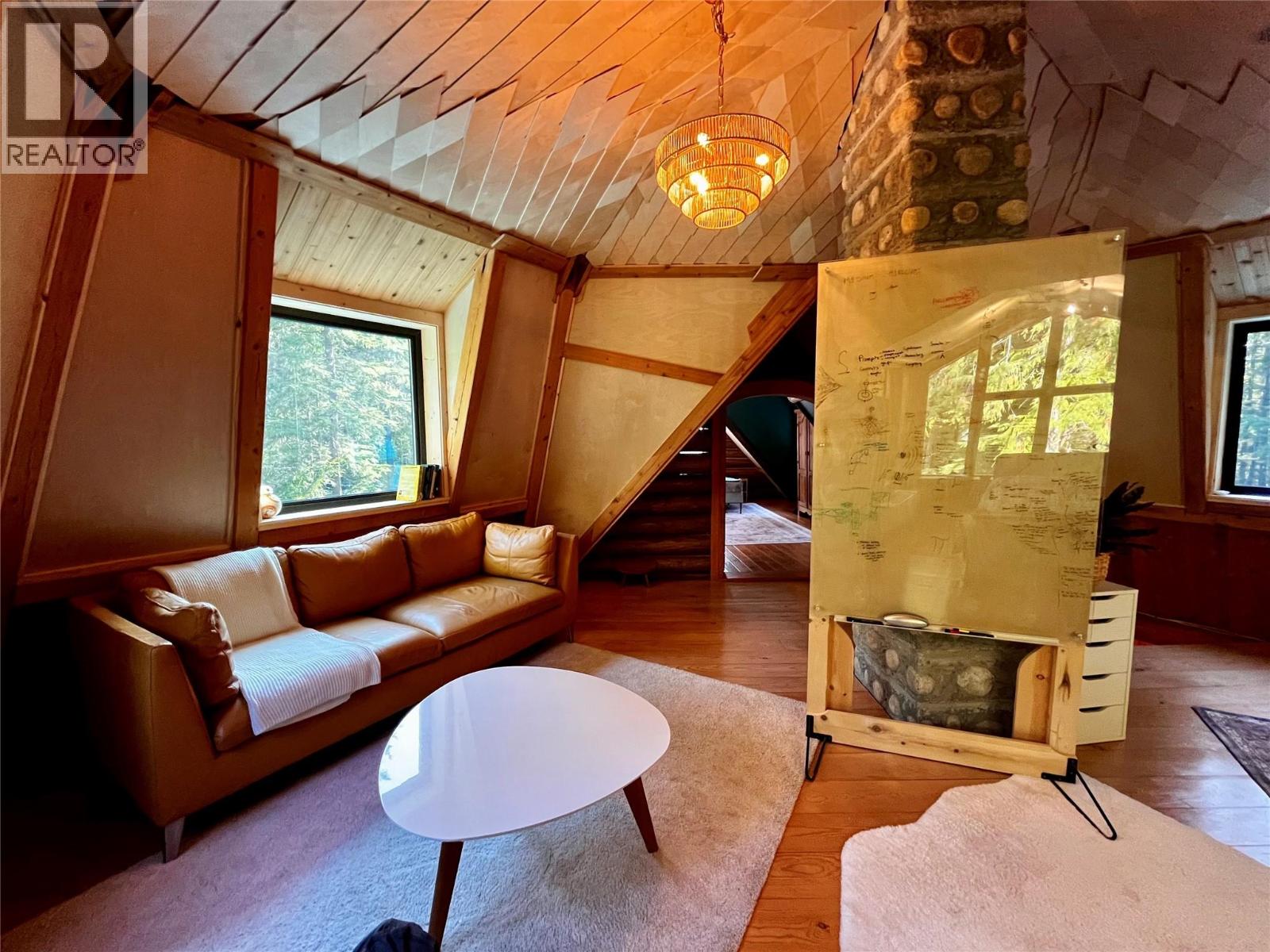 785 Beech Road, Nakusp