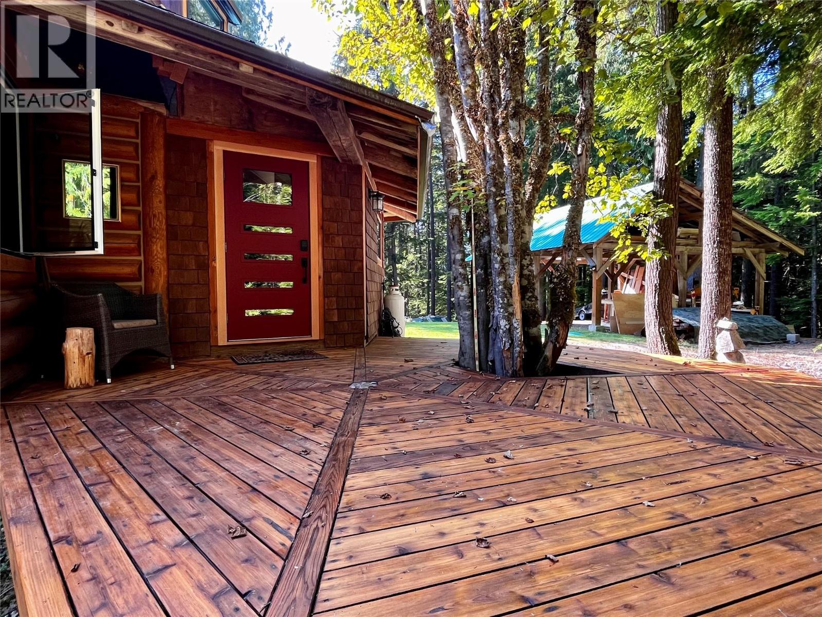 785 Beech Road, Nakusp