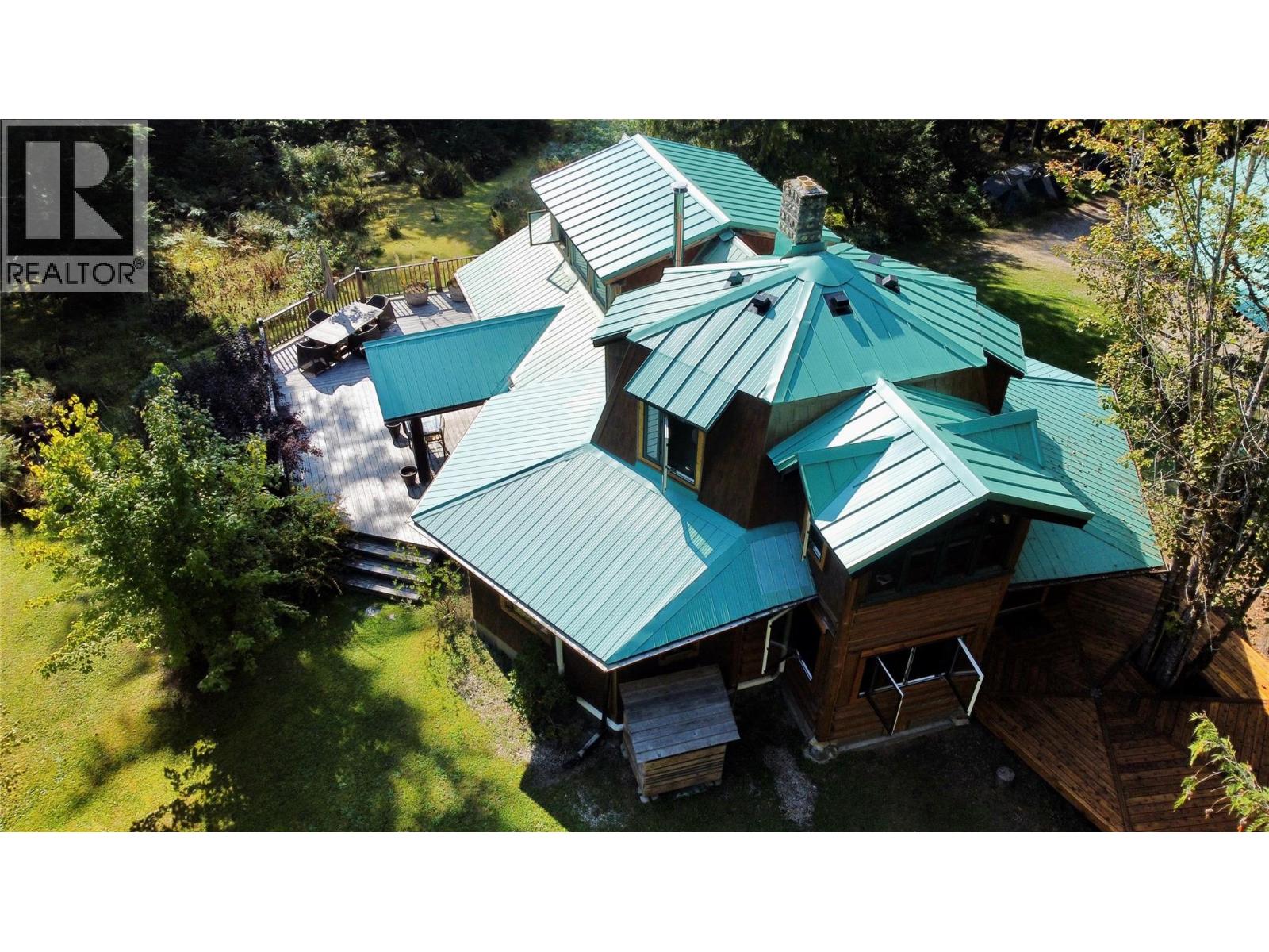 785 Beech Road, Nakusp