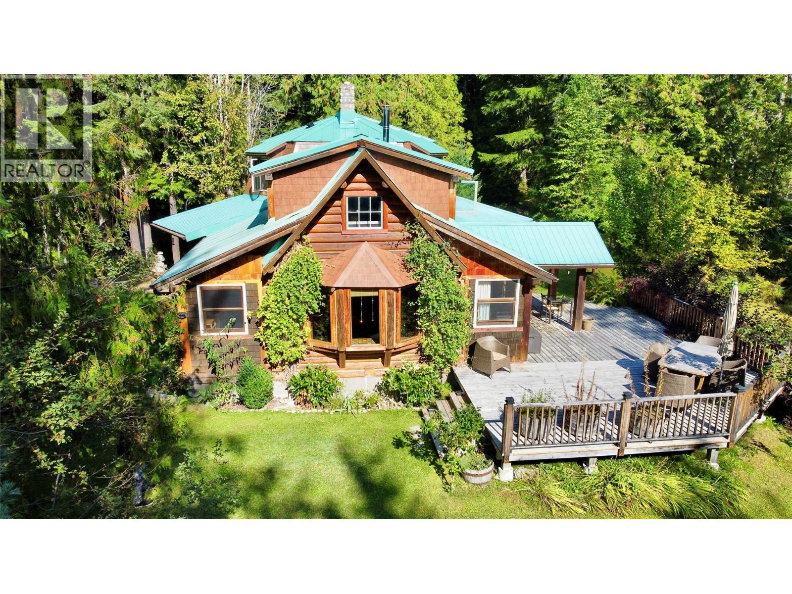 785 Beech Road, Nakusp