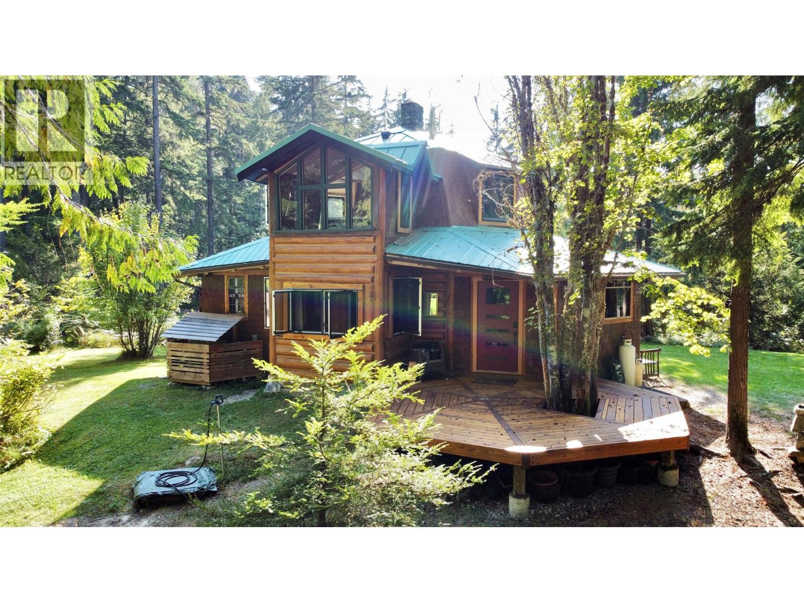 785 Beech Road, Nakusp