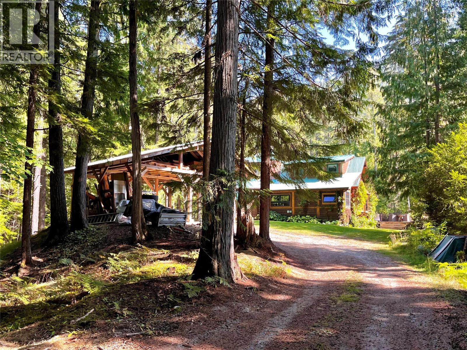 785 Beech Road, Nakusp