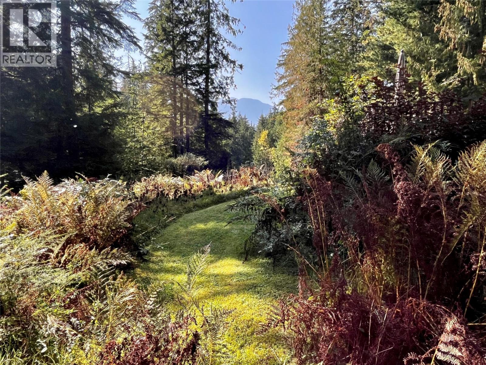 785 Beech Road, Nakusp