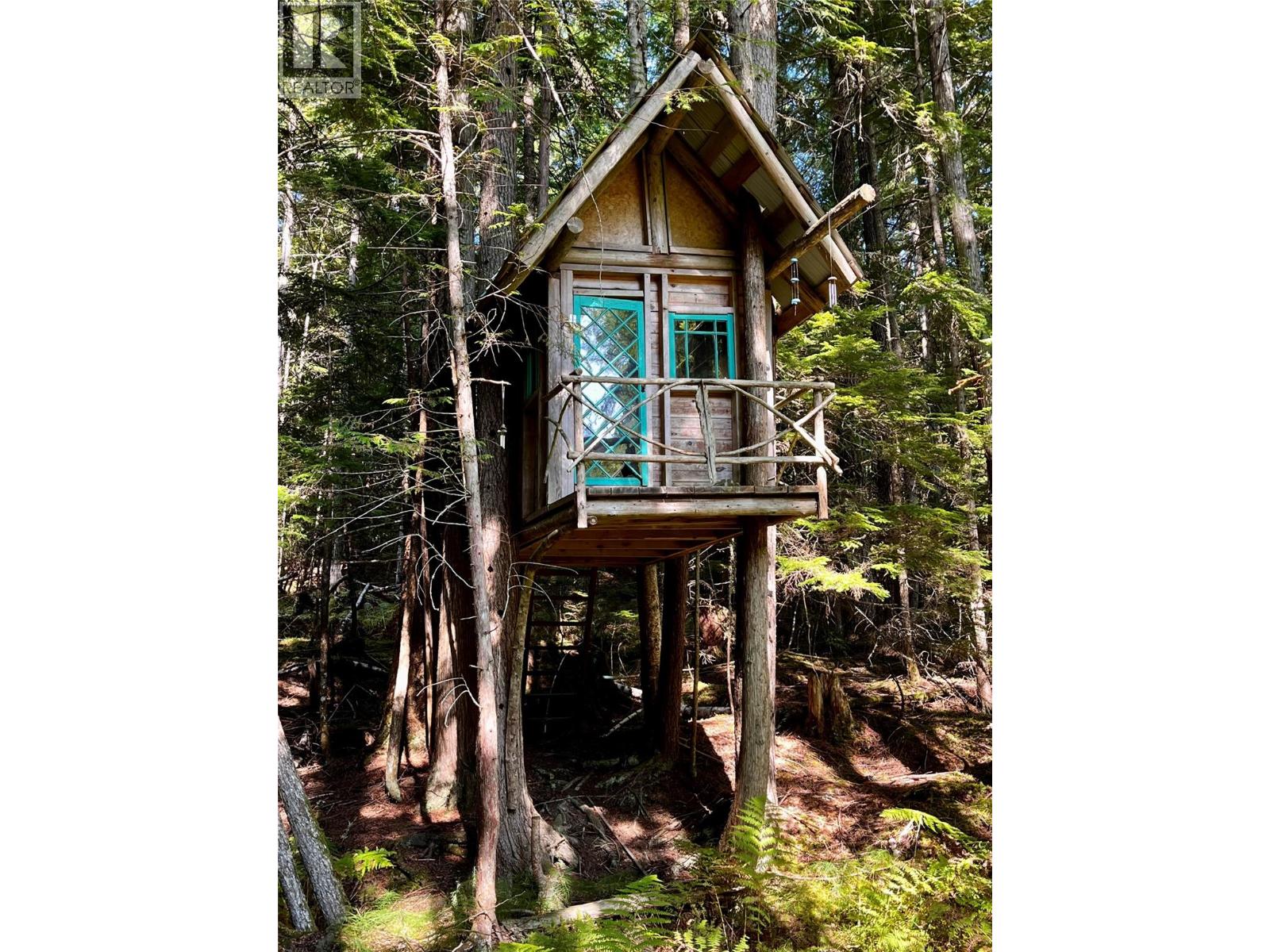 785 Beech Road, Nakusp