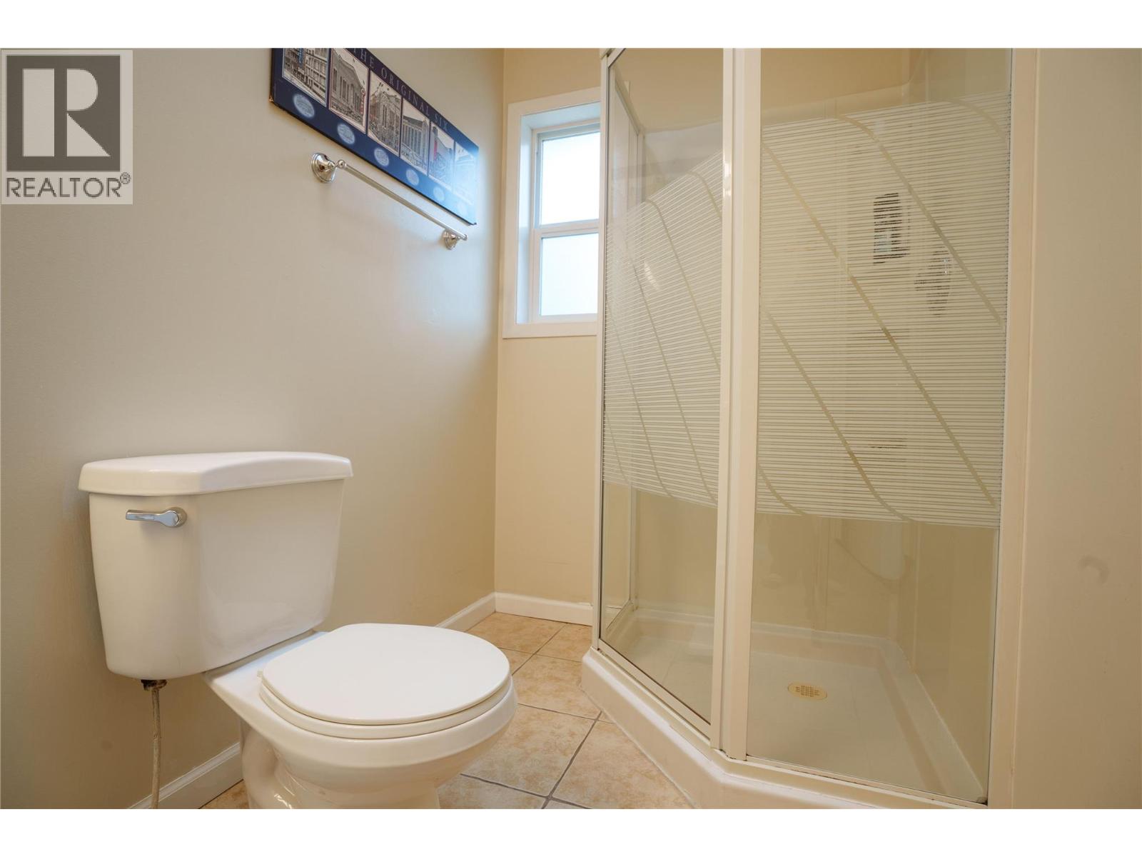 80 Fish Lake Road, Summerland