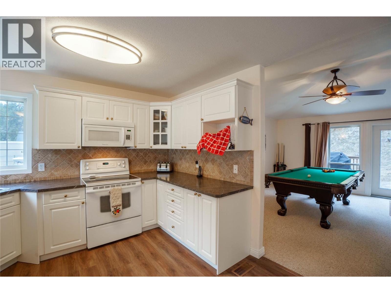 80 Fish Lake Road, Summerland