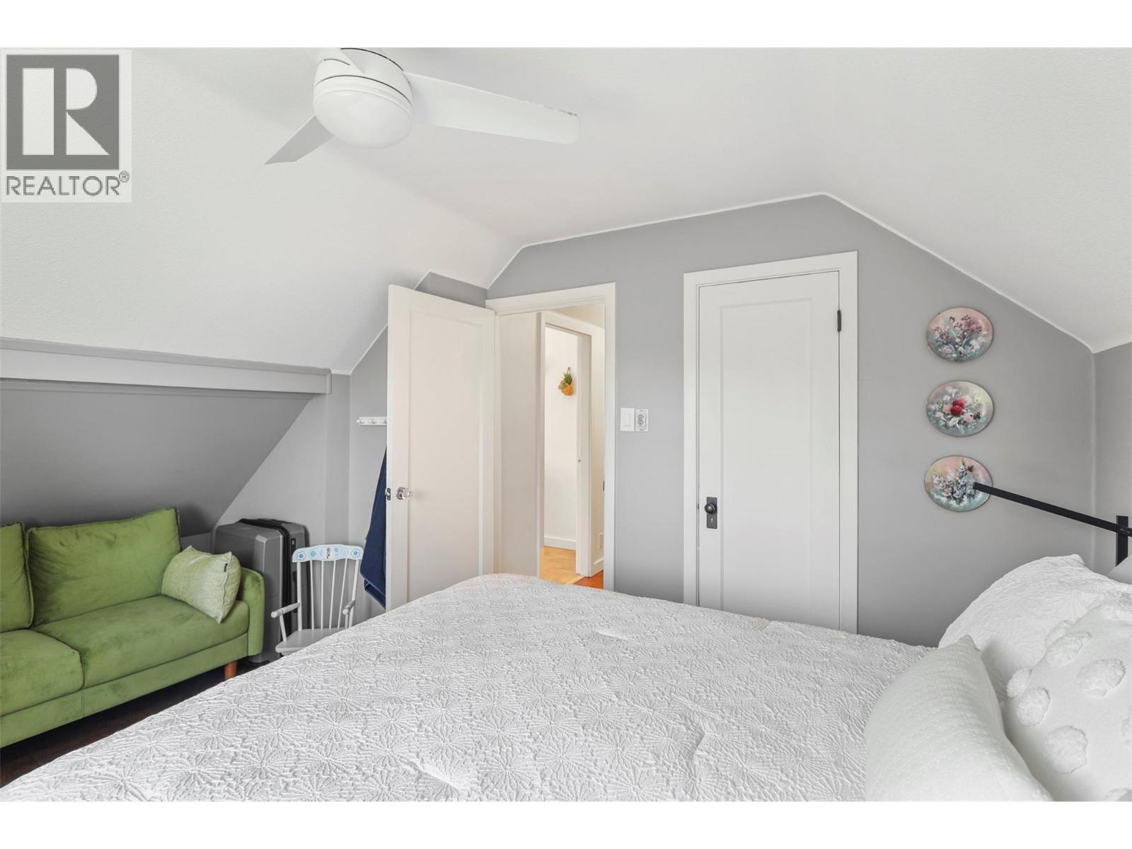  1060 Pleasant Street, Kamloops