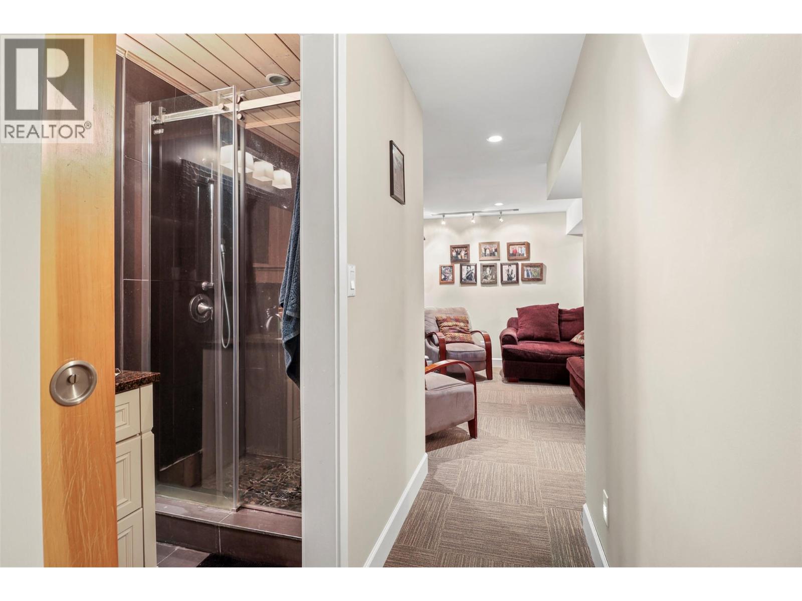  1060 Pleasant Street, Kamloops