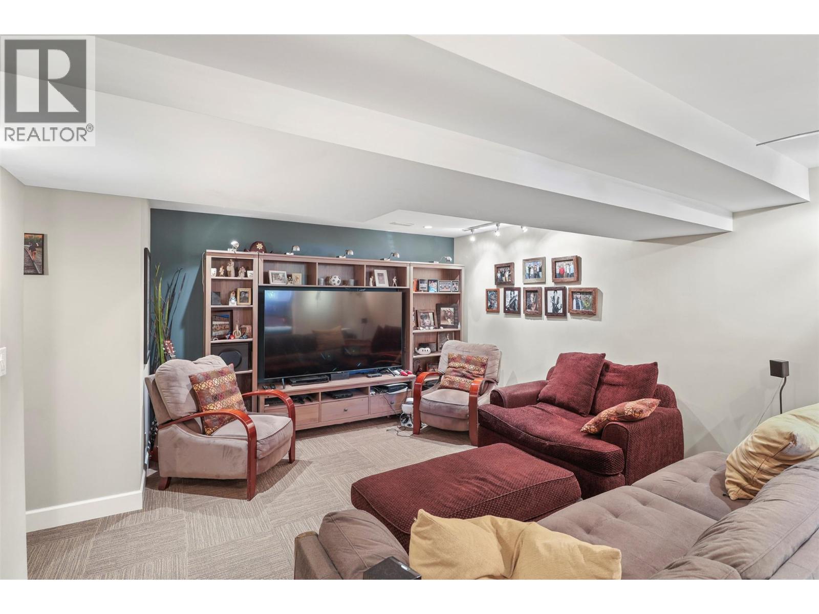  1060 Pleasant Street, Kamloops