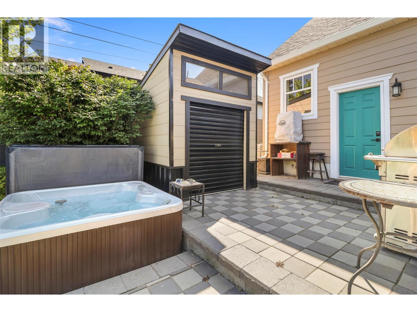  1060 Pleasant Street, Kamloops