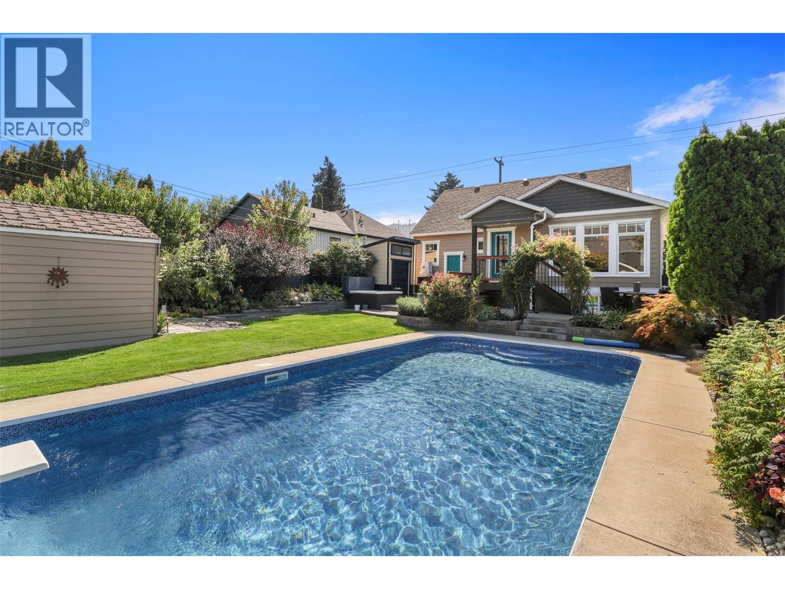  1060 Pleasant Street, Kamloops