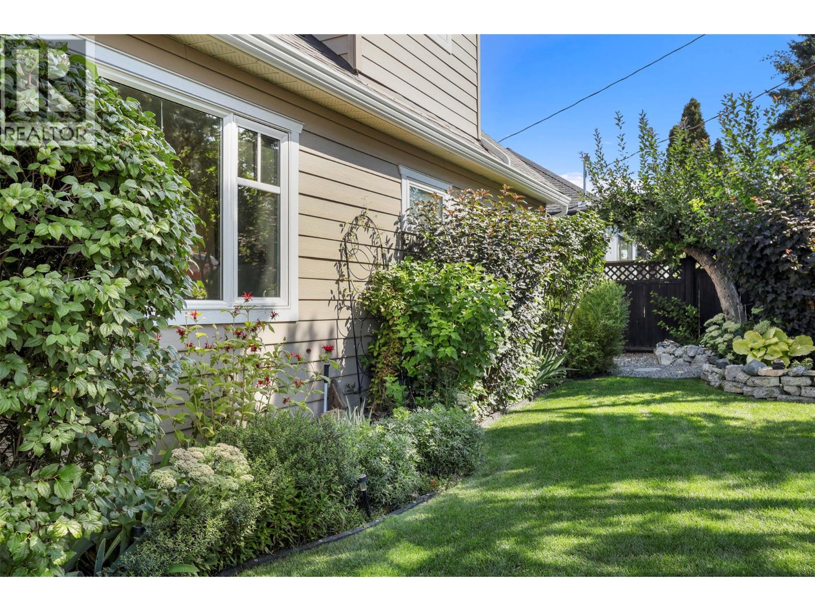  1060 Pleasant Street, Kamloops