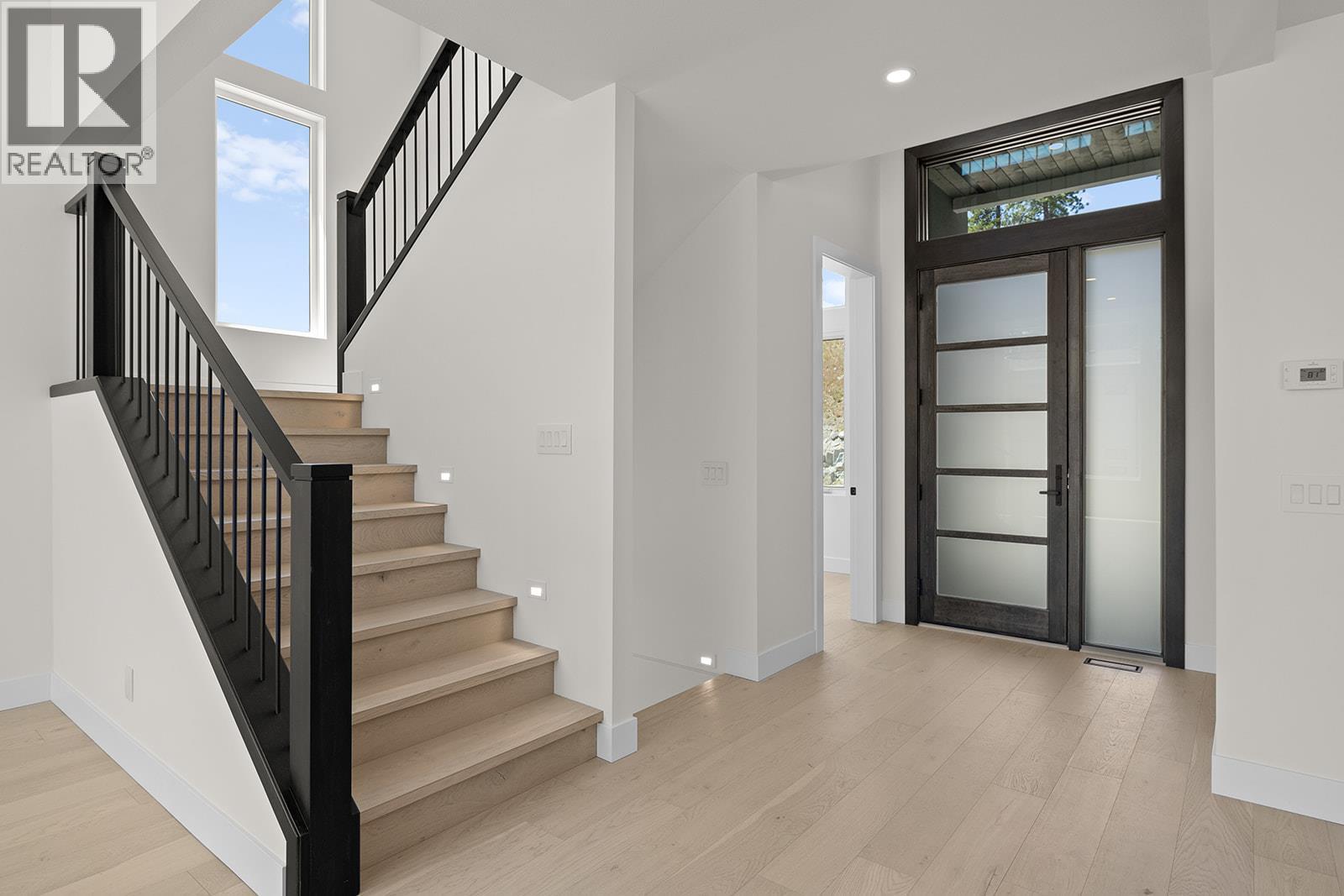 3462 Hilltown Close - 4