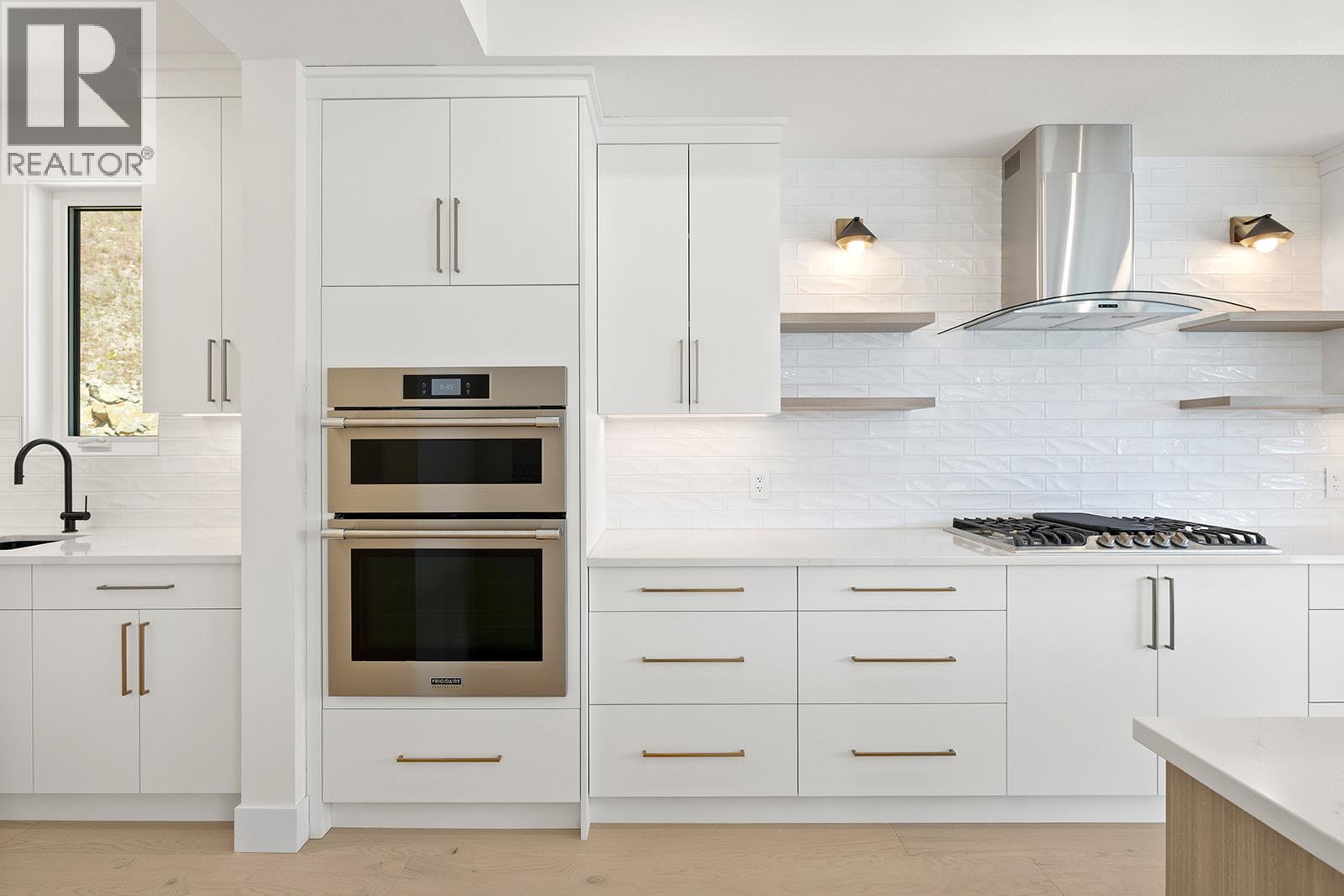 3462 Hilltown Close, Kelowna