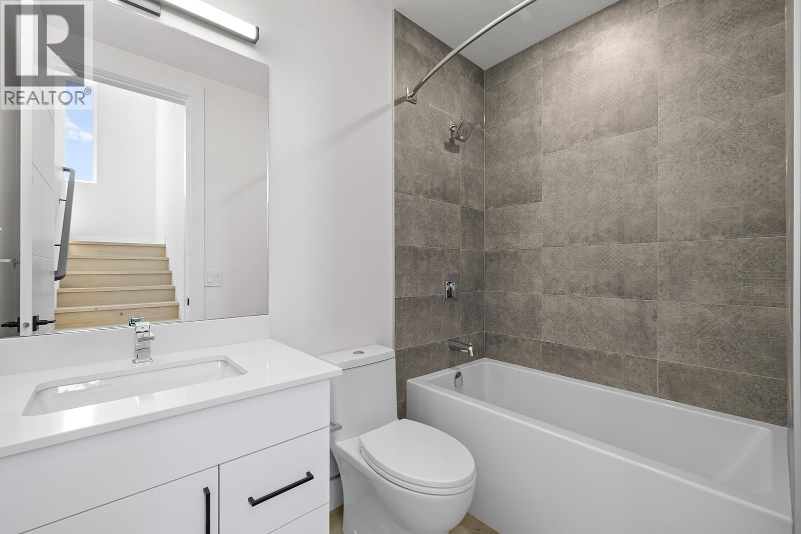 3462 Hilltown Close, Kelowna