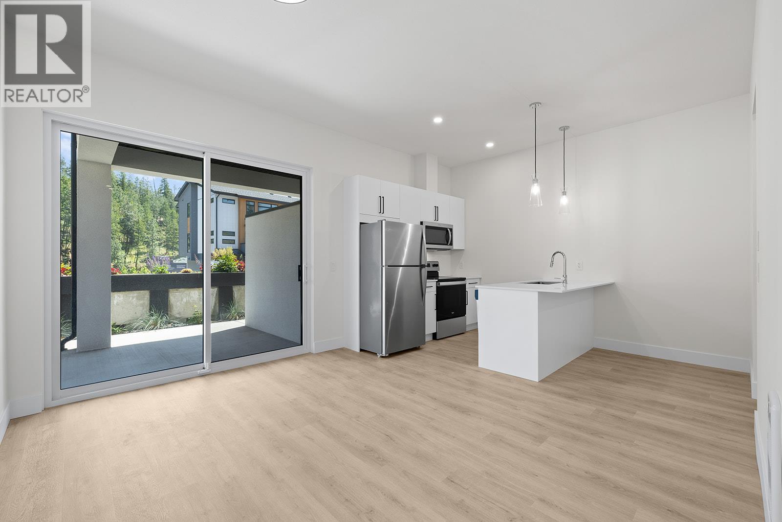 3462 Hilltown Close, Kelowna