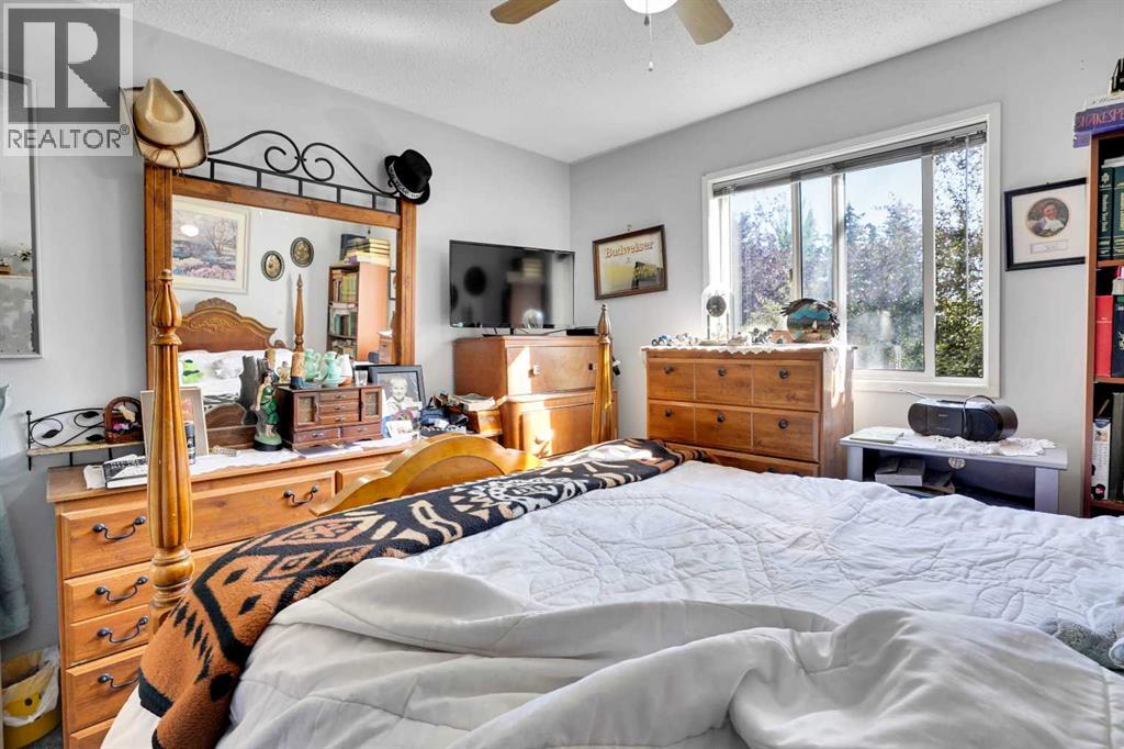 Single Family House for Sale in   Dover Point SE Dover Calgary 