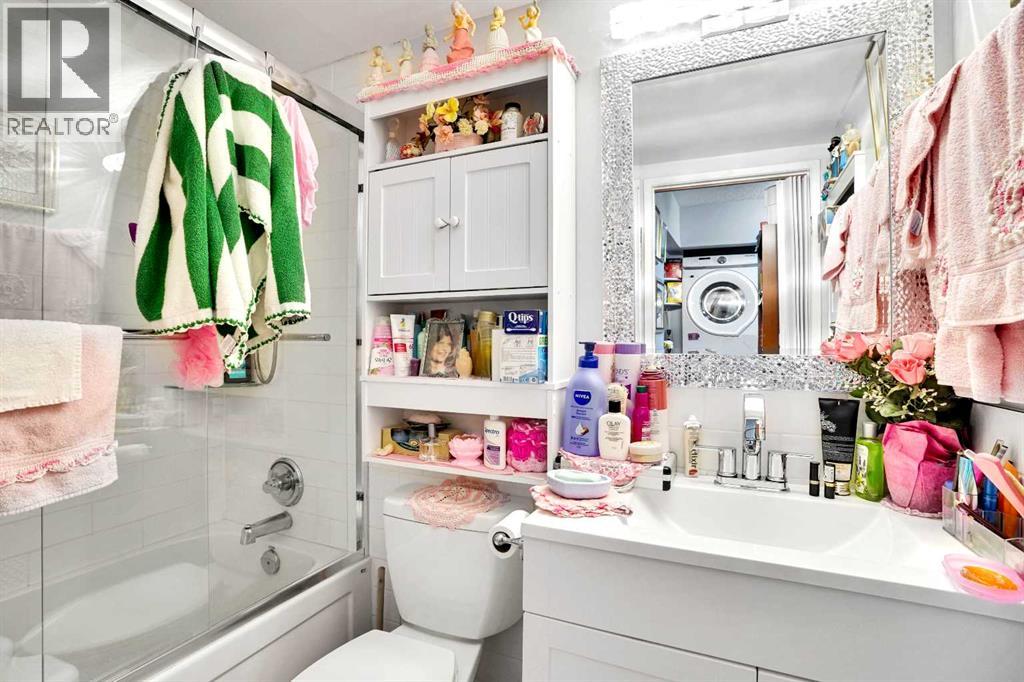 Single Family House for Sale in   Dover Point SE Dover Calgary 