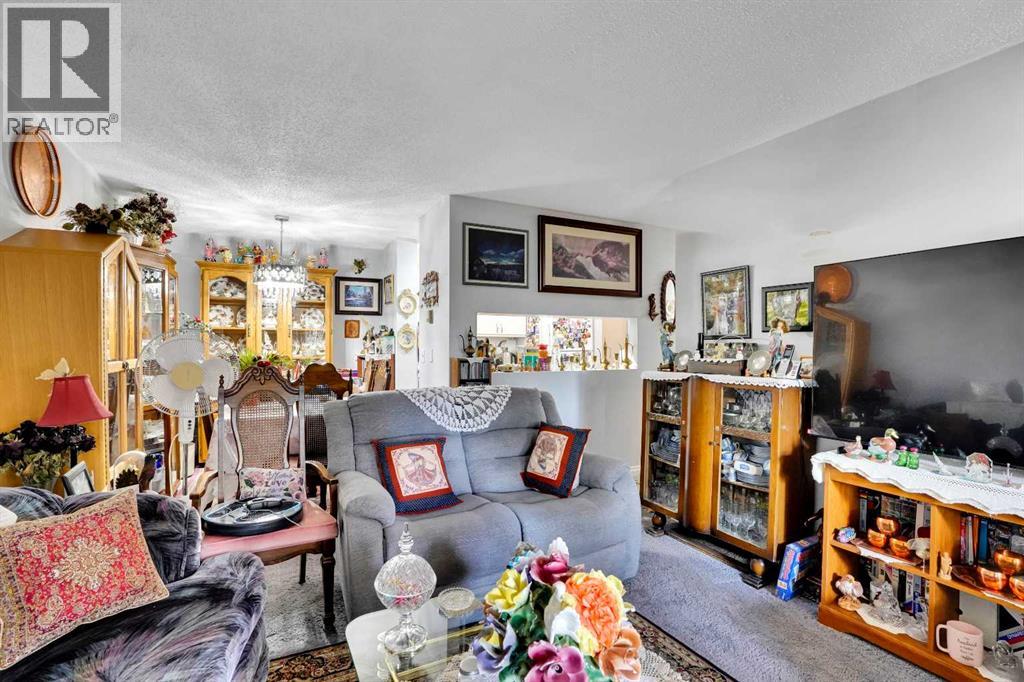 Single Family House for Sale in   Dover Point SE Dover Calgary 