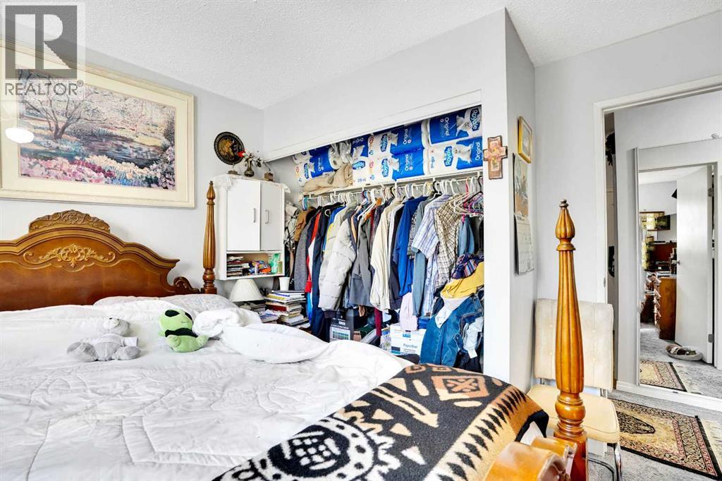 Single Family House for Sale in   Dover Point SE Dover Calgary 