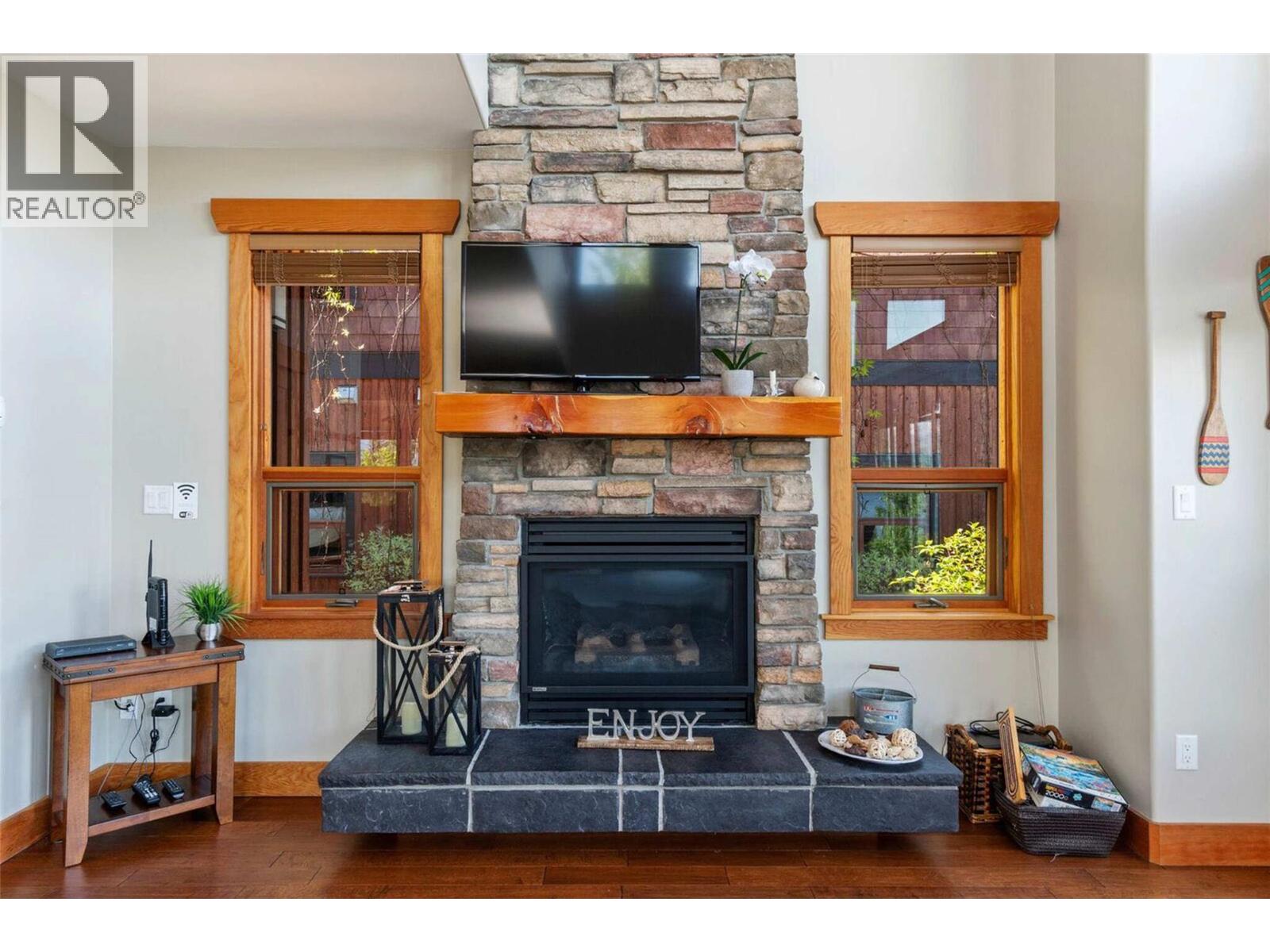 1 2479 Eagle Bay Road, Blind Bay