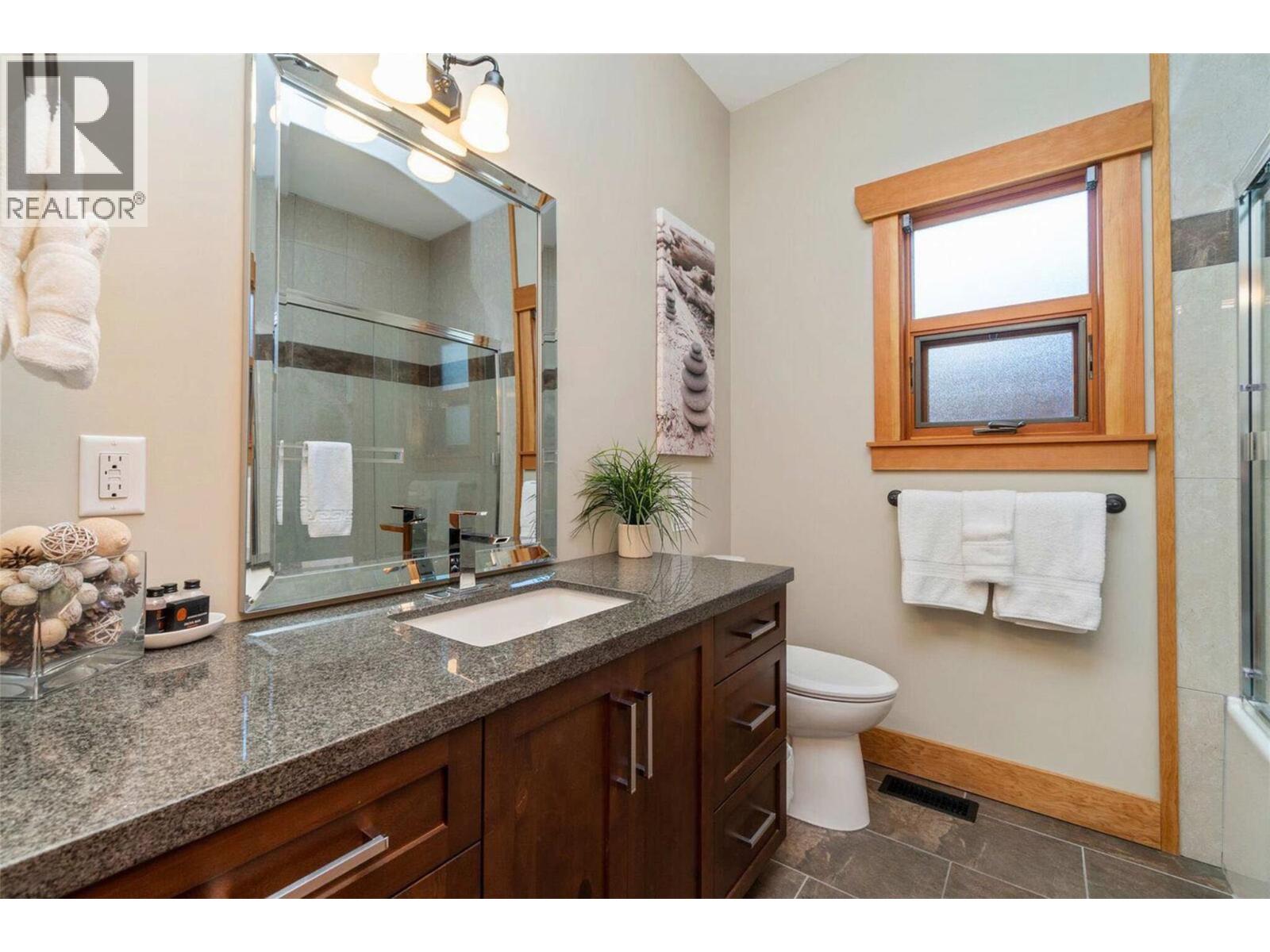 1 2479 Eagle Bay Road, Blind Bay