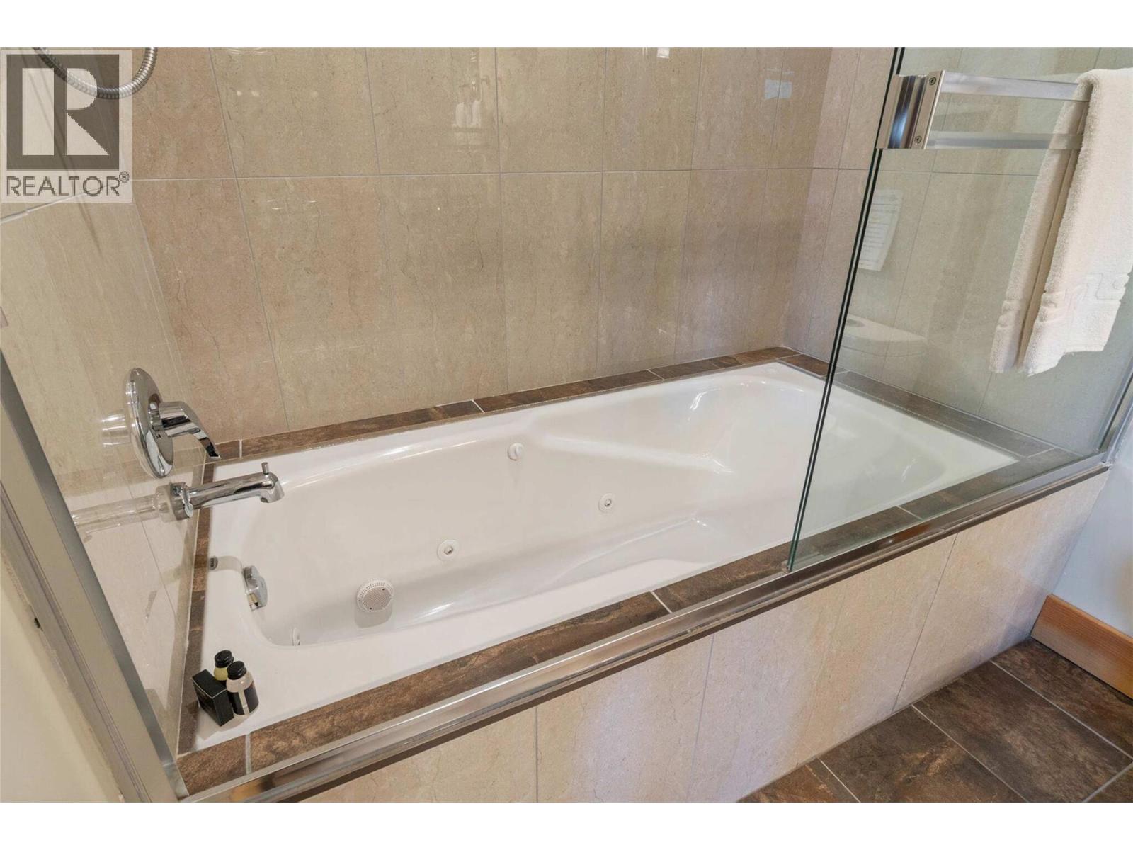 #1 2479 Eagle Bay Road - 20