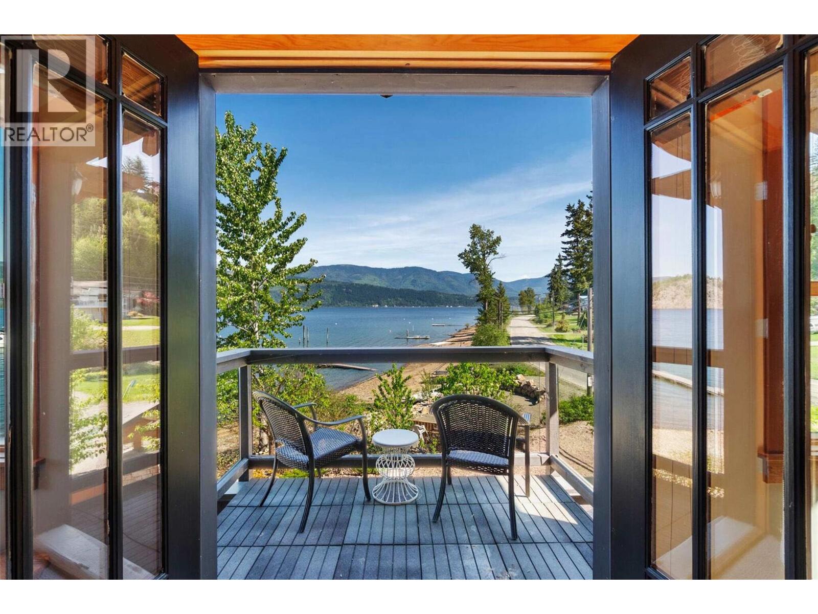 1 2479 Eagle Bay Road, Blind Bay