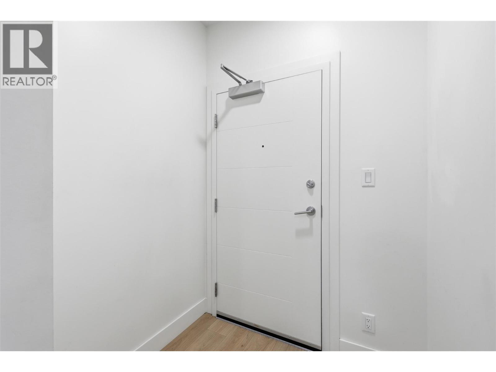 #524 444 St Paul Street - 6