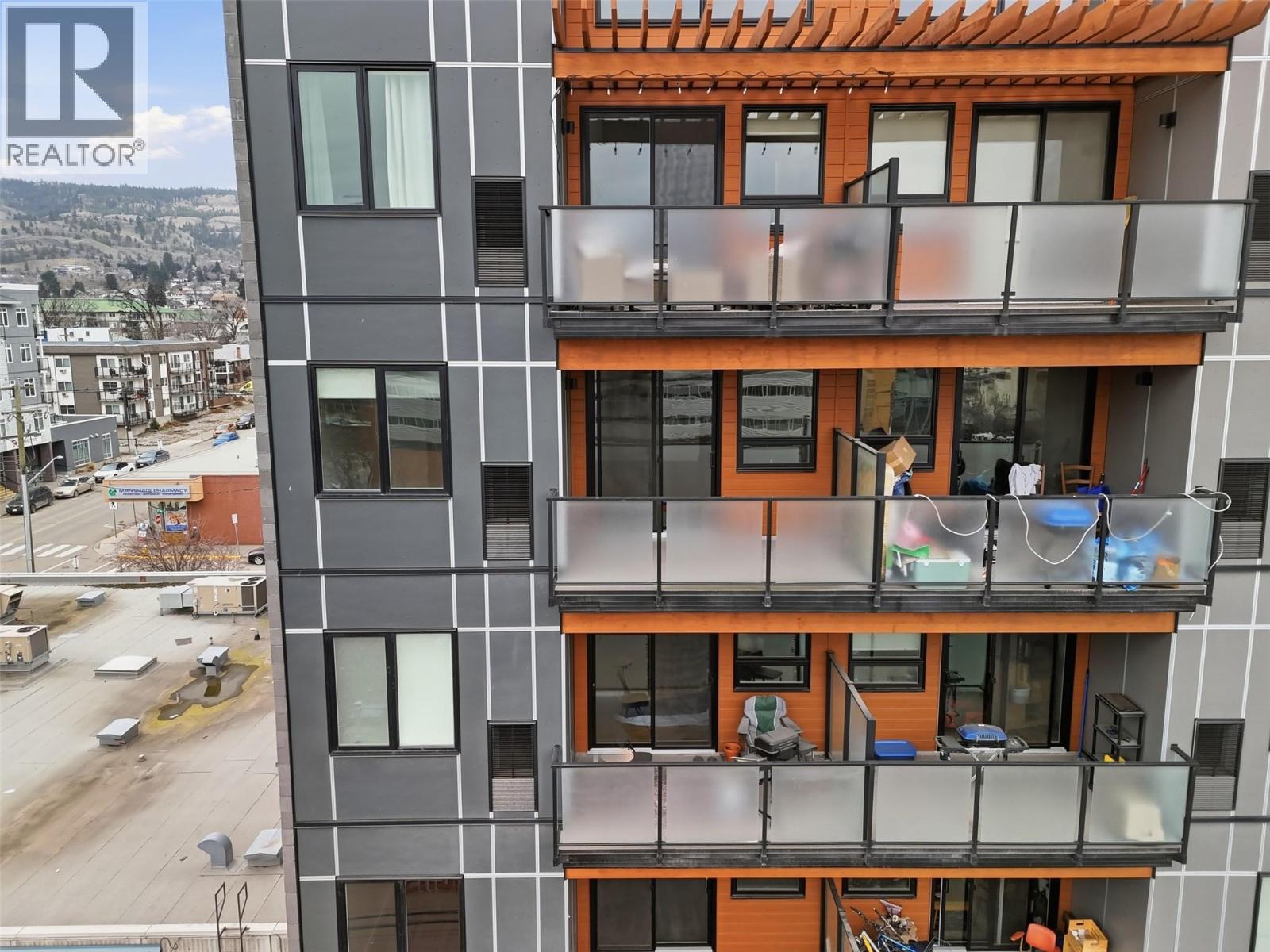 #524 444 St Paul Street - 31