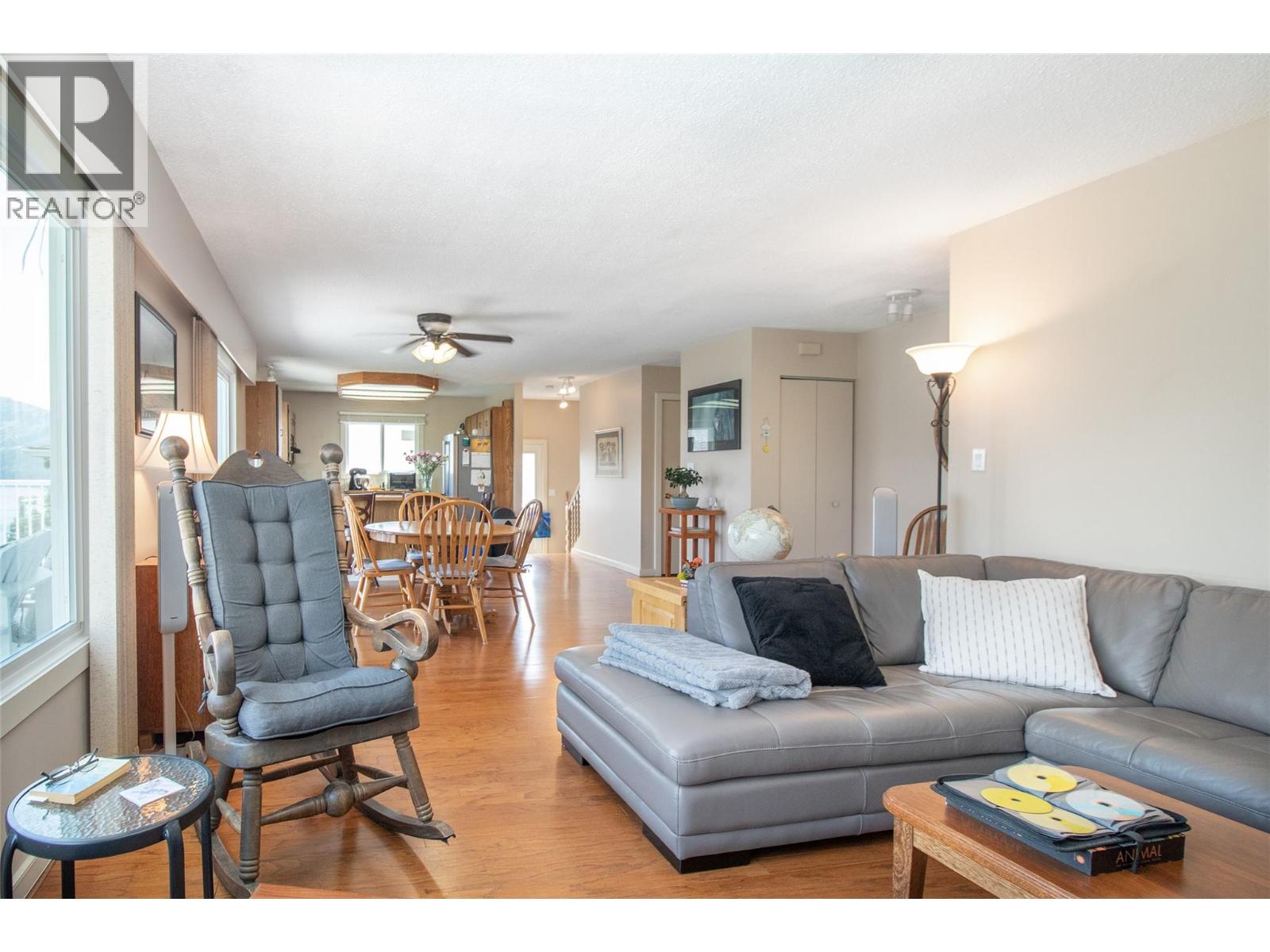  6335 Topham Place, Peachland