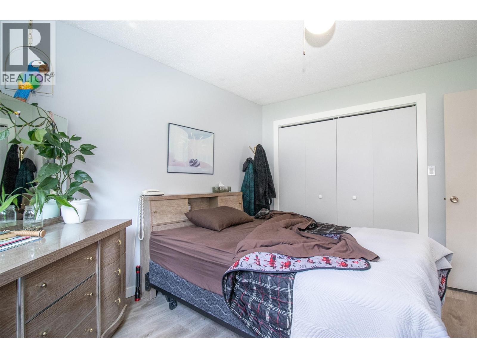  6335 Topham Place, Peachland