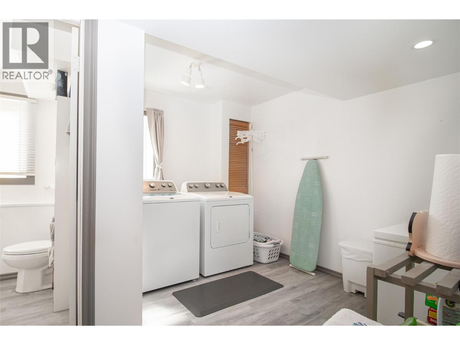  6335 Topham Place, Peachland