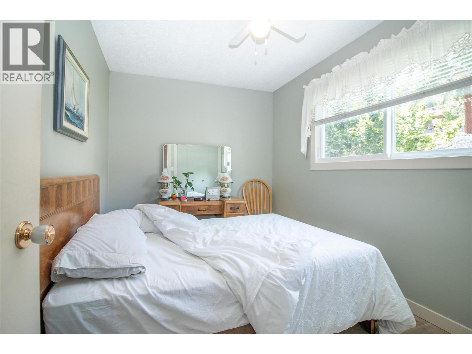  6335 Topham Place, Peachland