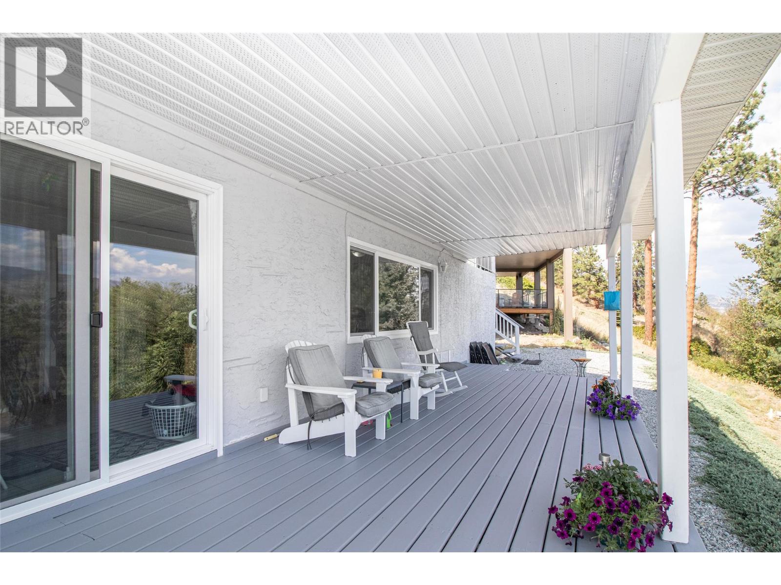  6335 Topham Place, Peachland