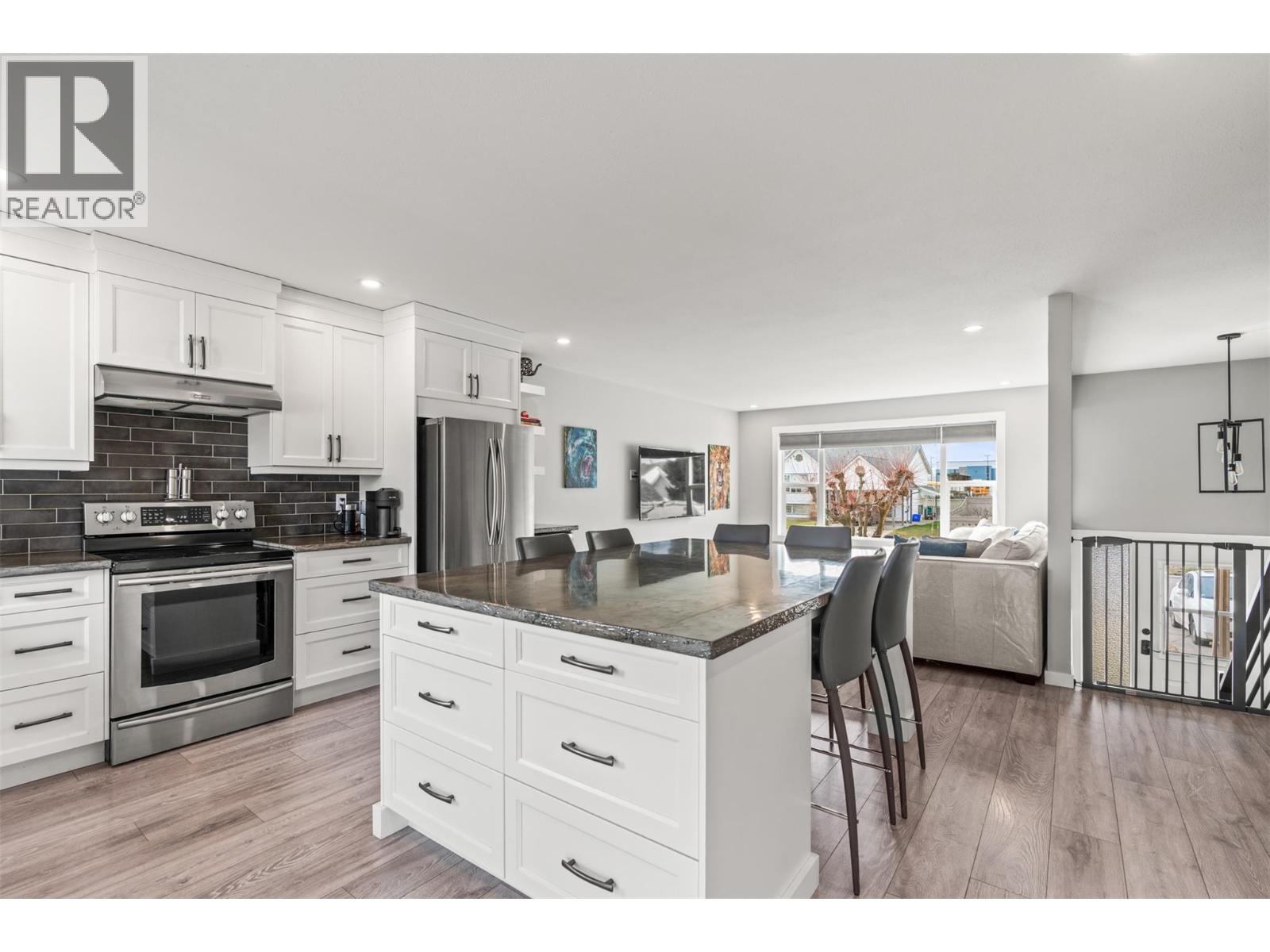  1413 12th Street, Vernon