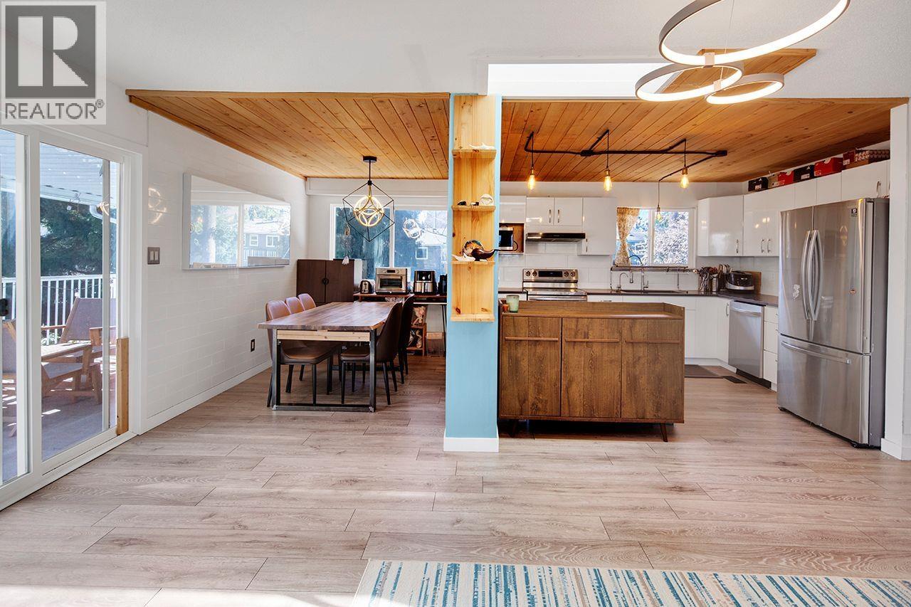 2132 ANITA DRIVE, Port Coquitlam