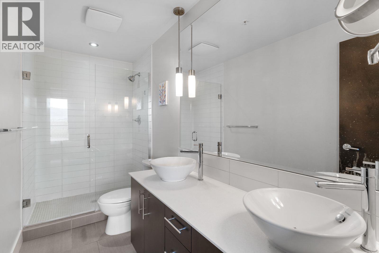 303 2040 Springfield Road, Kelowna