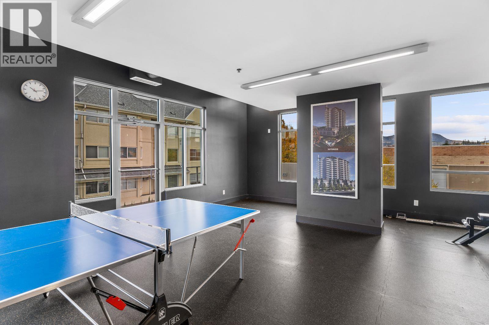 303 2040 Springfield Road, Kelowna