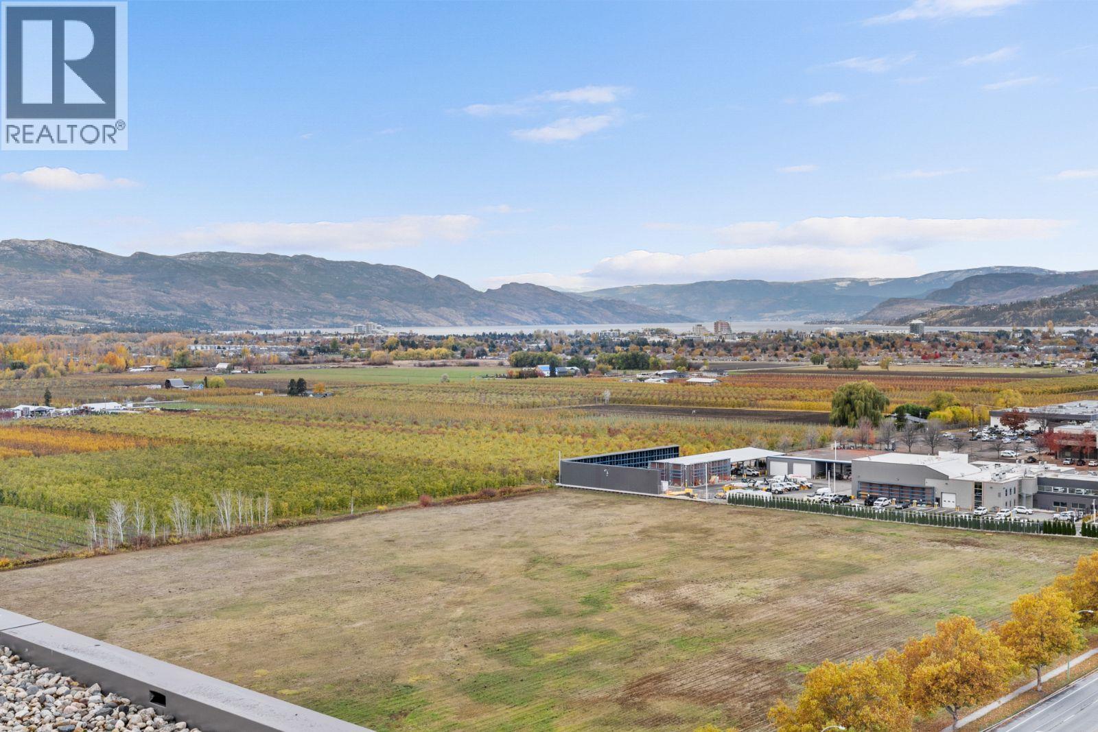 303 2040 Springfield Road, Kelowna