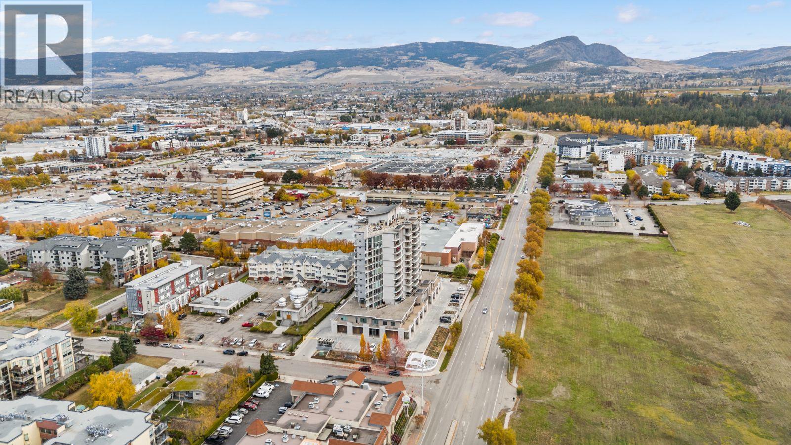 303 2040 Springfield Road, Kelowna