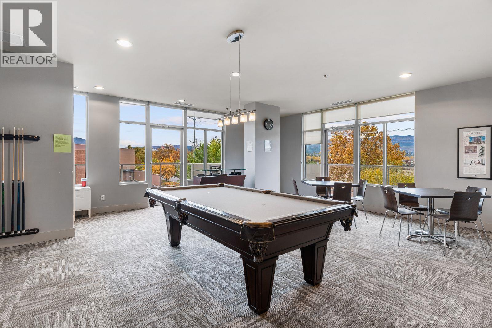 303 2040 Springfield Road, Kelowna