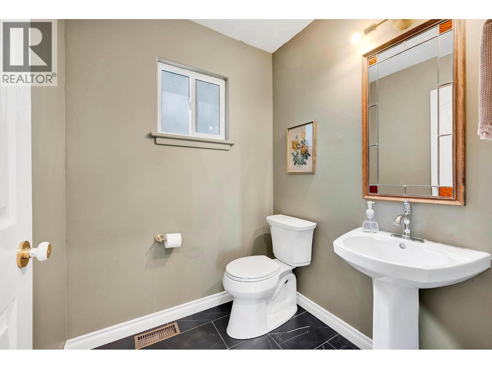 22 411 ABERDEEN Drive, Kamloops