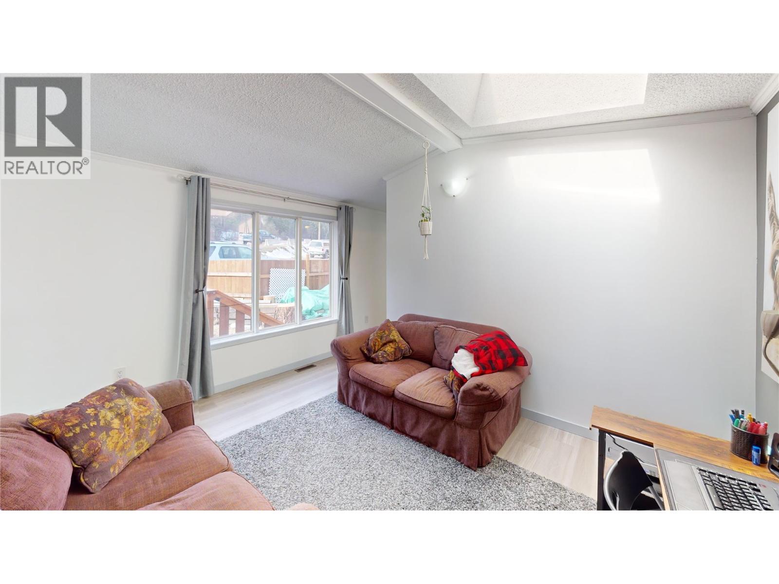 9 700 Patterson Street West, Cranbrook